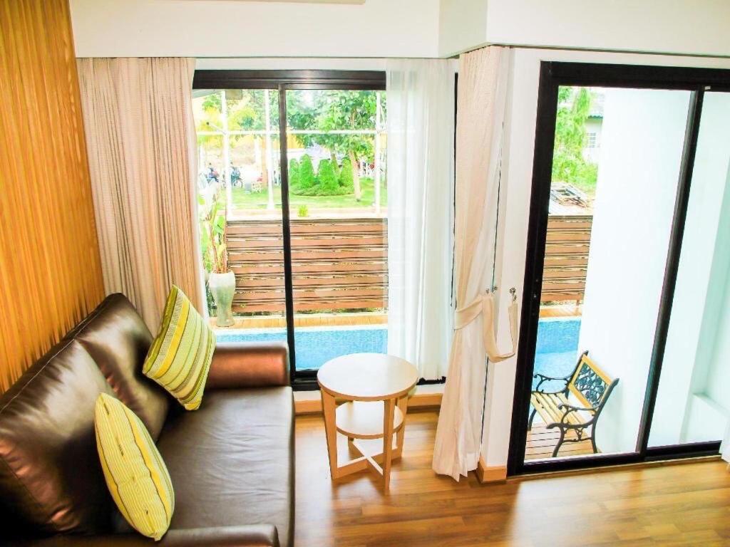 Mamaison Hotel Buriram Esterno foto