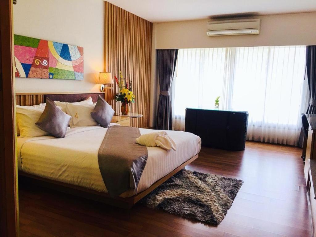 Mamaison Hotel Buriram Esterno foto