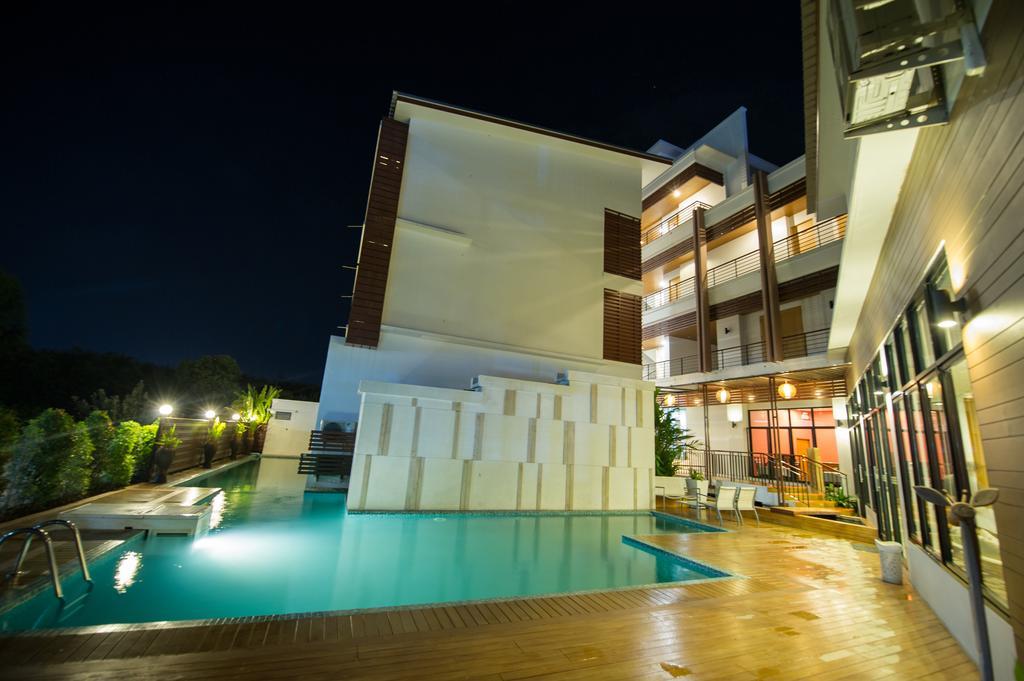 Mamaison Hotel Buriram Esterno foto