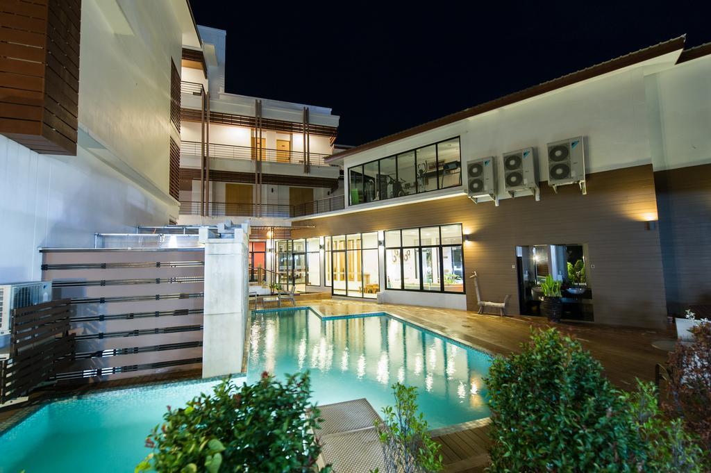 Mamaison Hotel Buriram Esterno foto